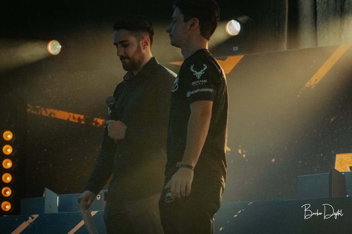 dbthahomie1's tweet photo. Wildcard Day 2 🚀

@Retals 
@JohnnyBoi_i 
@DickiesArena
📸 : @BarkerDigital1
#RocketLeague #RLCS #RLCSWORLDS #RLeSPORTS #SSG #Retals #Showmatch #JohnnyBoi https://t.co/ssnKJPeXBa
