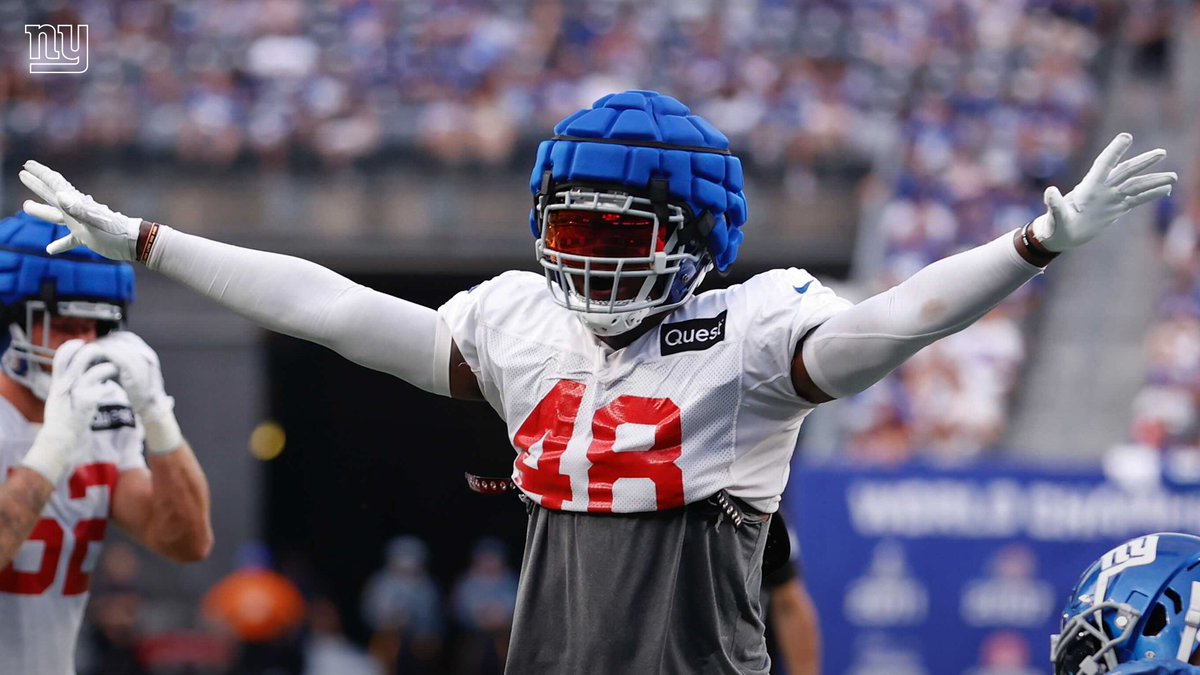 Giants's tweet photo. Friday night work 💪 https://t.co/DdjywkXxJJ