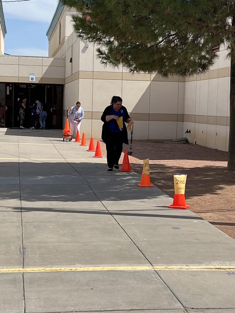 Laura Juarez tweet media