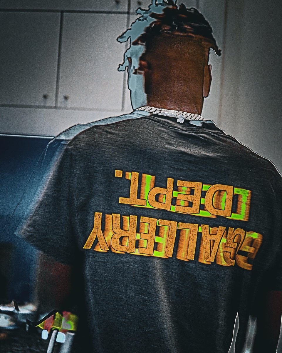 Rivera_Luv's tweet photo. @sleazyworld_go shot and edit by me 🔥
•
•
•
•
#Retweet #Jonesmorgskc #camkc https://t.co/a2OKLewShH