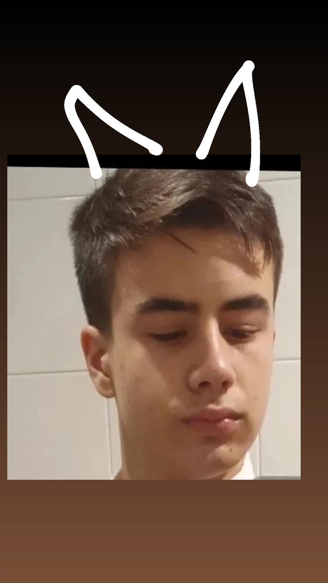 havoocrr's tweet photo. @Zaackfnbr @Kyzenn12 @kaizzzfn Buenos cuernos eso sí se te ven de lejos https://t.co/qvQB8UgnsS