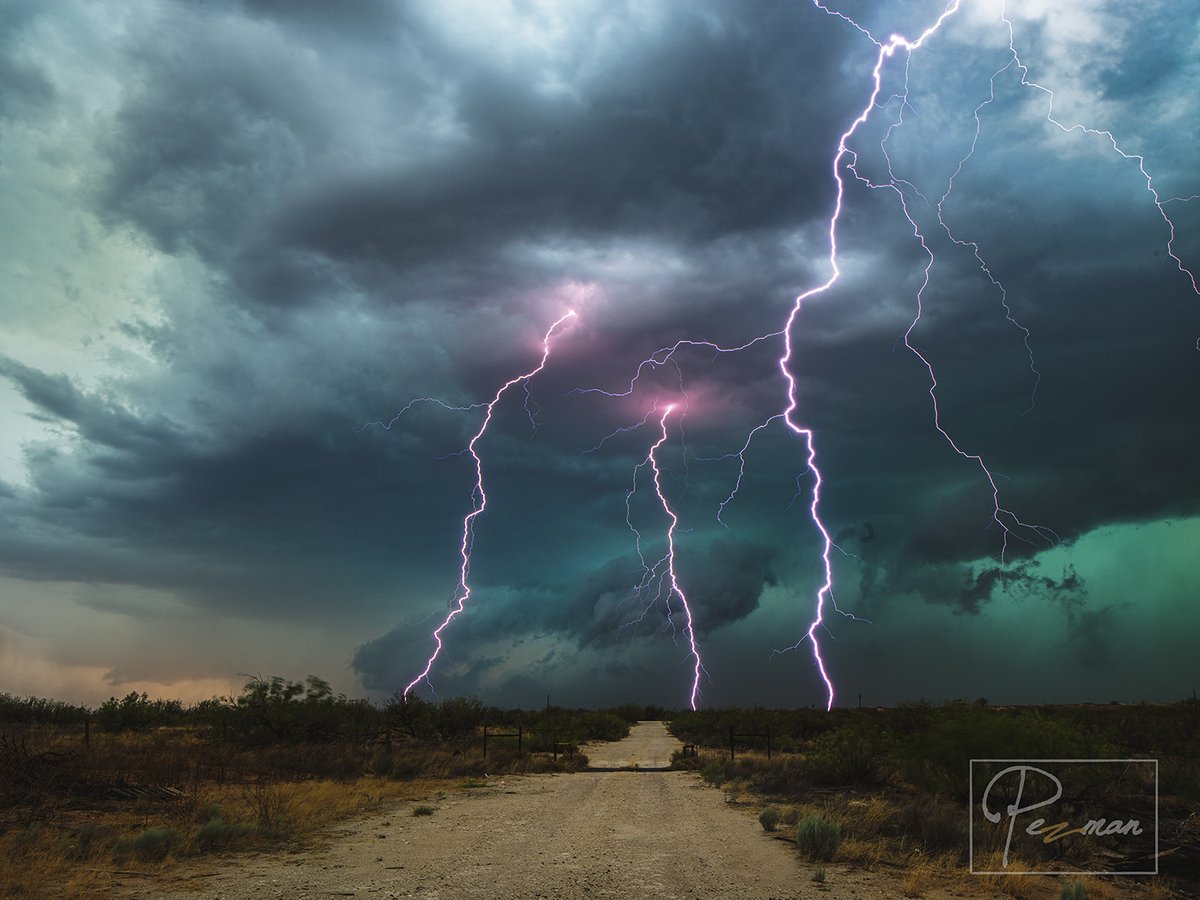 1.21 Gigawatts of Jal NM⚡️
Easily the most intense zappers <a href="/LostInSk/">Jenny Hagan LostInSk</a> display I've witnessed this season goes to an chase near Jal. My chase partner @gravitywaves__ tasted electricity as it hit her camera glass literally a foot away <a href="/enchanted_wx/">amyMhoward</a> <a href="/ReedTimmerAccu/">Reed Timmer (parody)</a> <a href="/FujifilmX_US/">FUJIFILM X/GFX USA</a>
