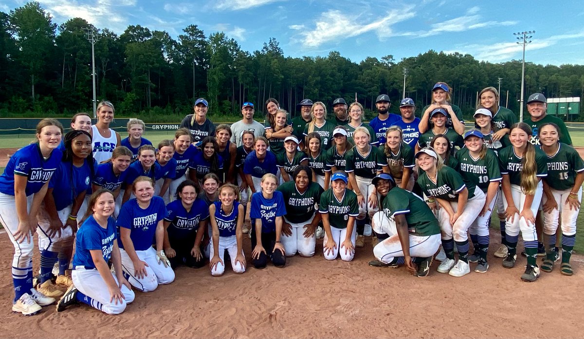 GryphonSoftball's tweet photo. Thank you to all who donated towards our ACE softball program in our annual 50 inning fundraiser! Excited to get this season started! 💙💚🥎 #weareACE https://t.co/j6j0BEYGeB