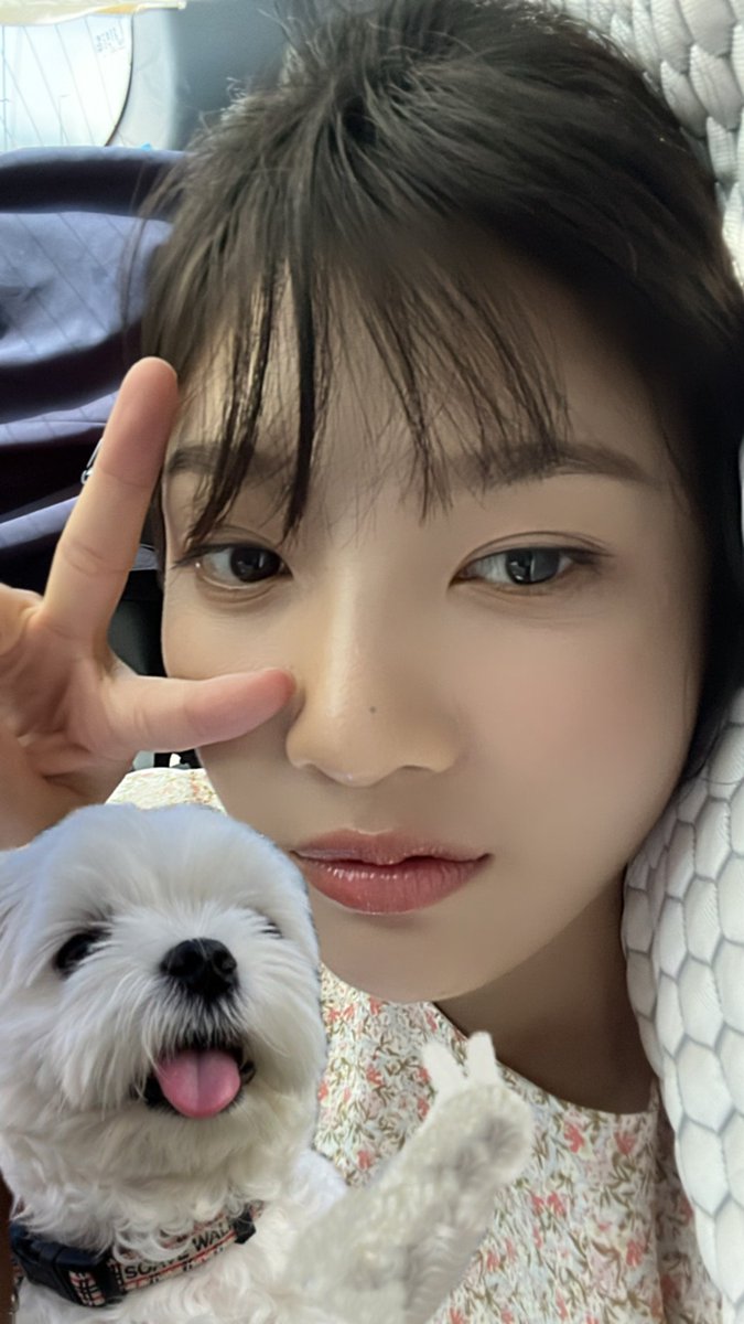 joyisthetics's tweet photo. joy 🫧

“waiting waiting waiting waiting park-waiting” 
“park-waiting currenty waiting to shoot scene 2” https://t.co/TFYPdysdrr