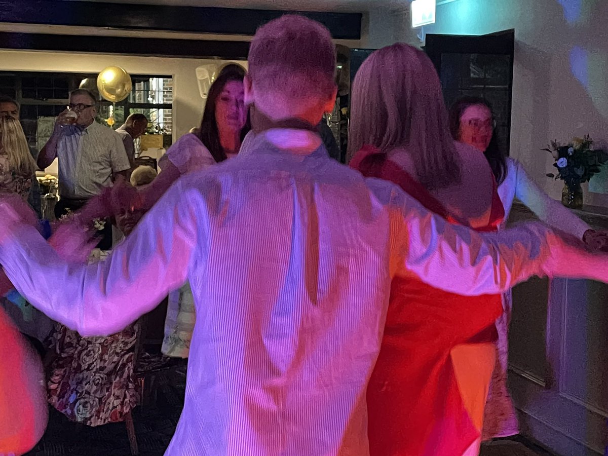 TheBandAtlantis's tweet photo. Very enjoyable Atlantis performance tonight at @KingswoodGC #golfclub #countryclub #venue #livemusic #wedding #Kingswood #surrey #celebration #dinnerdance https://t.co/vHdJXFpTbn