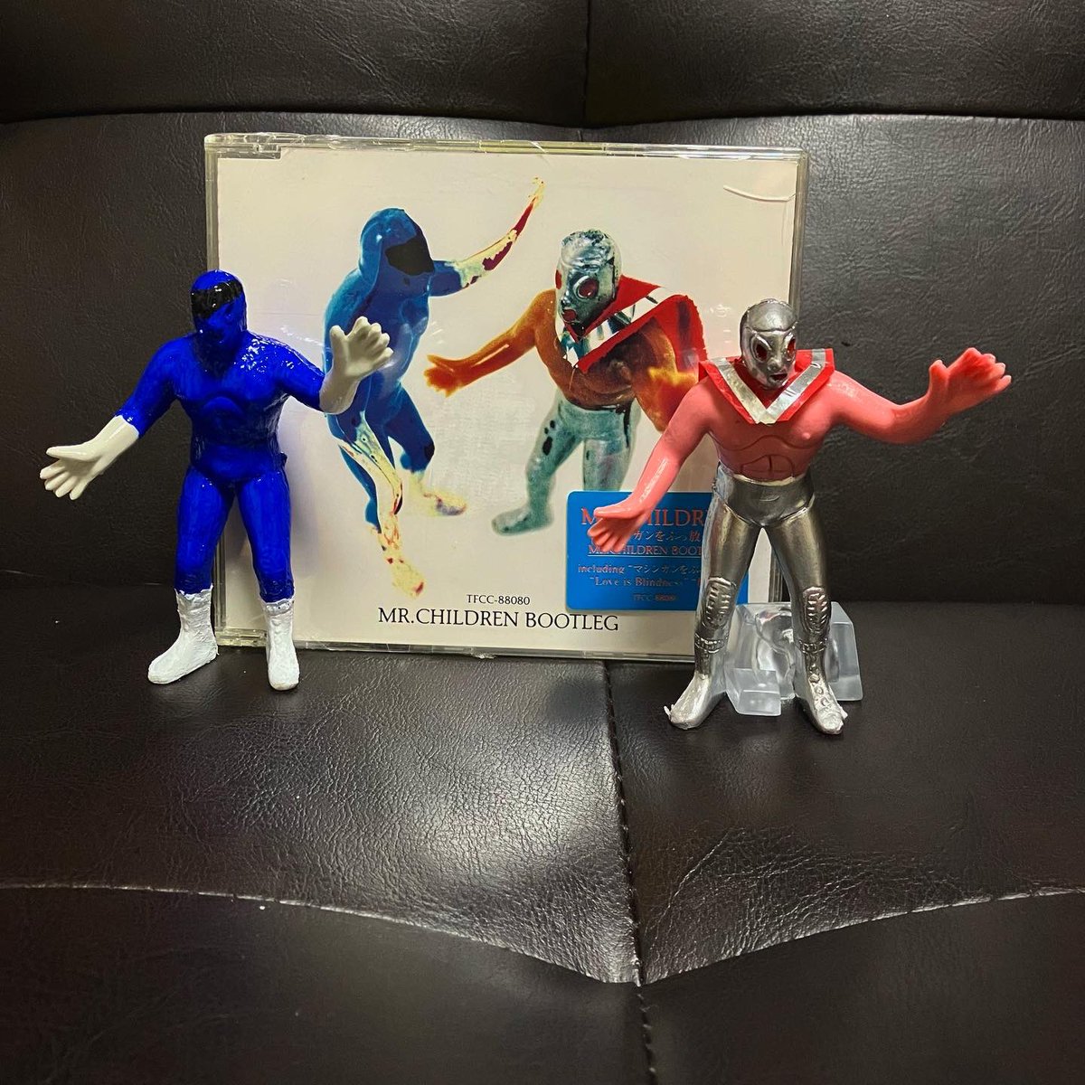 Mr.Childrenのシングル「マシンガンをぶっ放せ」のジャケットにもなっ