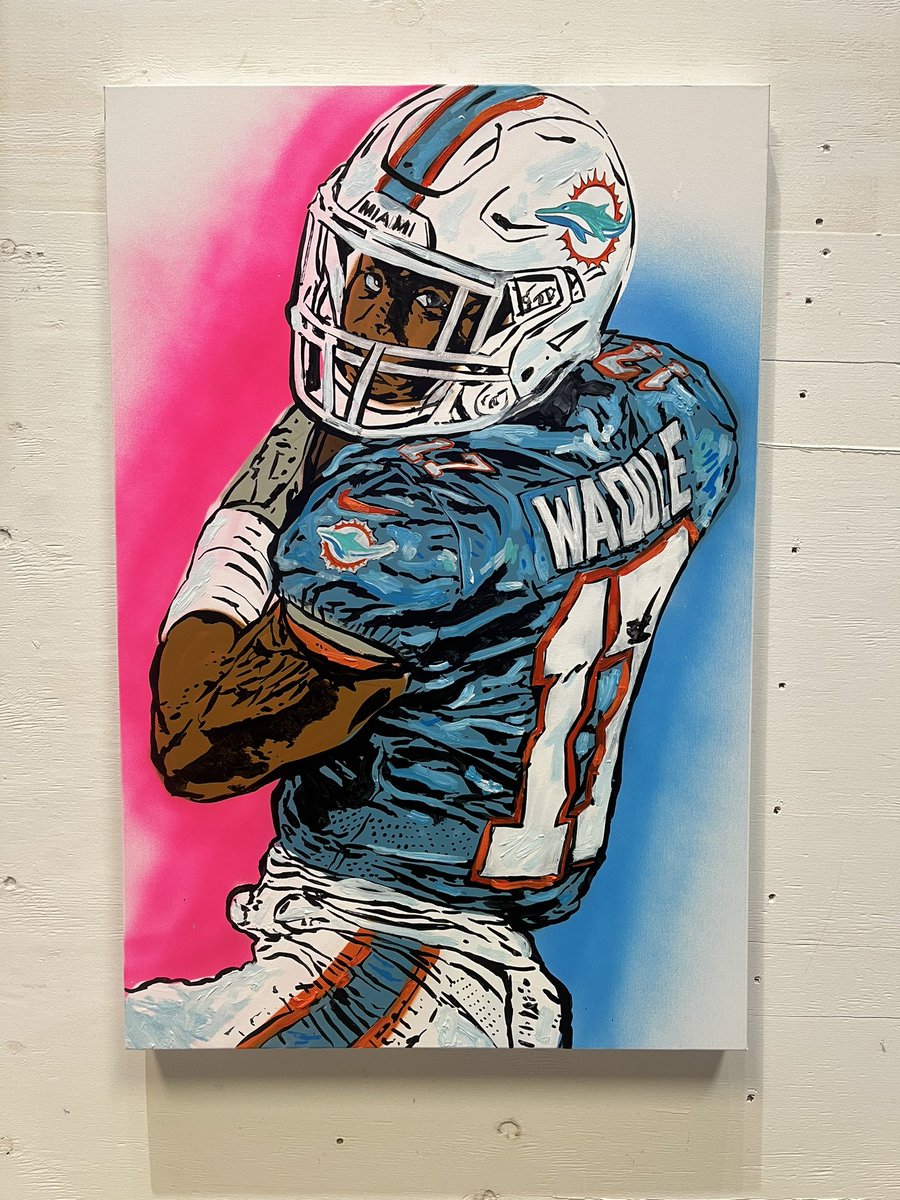 _beaubradbury's tweet photo. WAD UP? 🐬🏈🏝🥥@D1__JW #MiamiDolphins #HardRockStadium #DieDanDie #LacesOut https://t.co/5Dnd9OKNMl