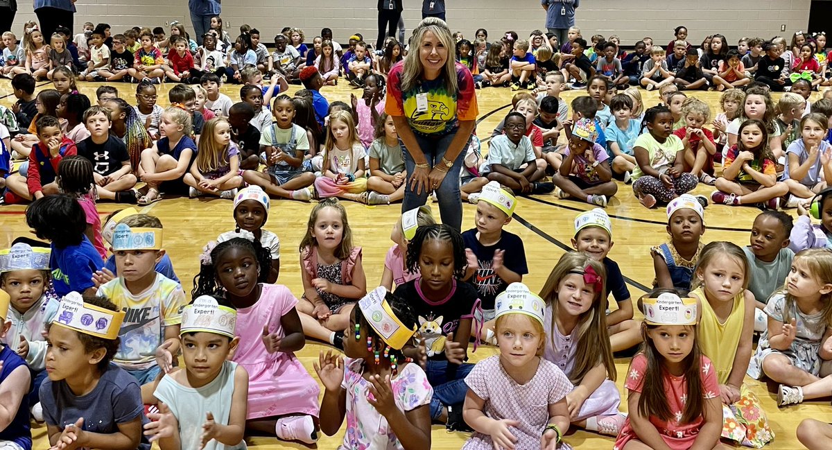 No better way to end the 1st week of school than Tribal Selection! <a href="/ClarkCreekSTEM/">Joey Moss</a> <a href="/CLaneLiteracy/">CLane</a> <a href="/rocker_ccsd/">Mrs. Meredith Rocker</a> <a href="/CherokeeSchools/">Cherokee Co. Schools</a> <a href="/CcsdCares/">CCSD C.A.R.E.S.</a> #RedHawksSOAR