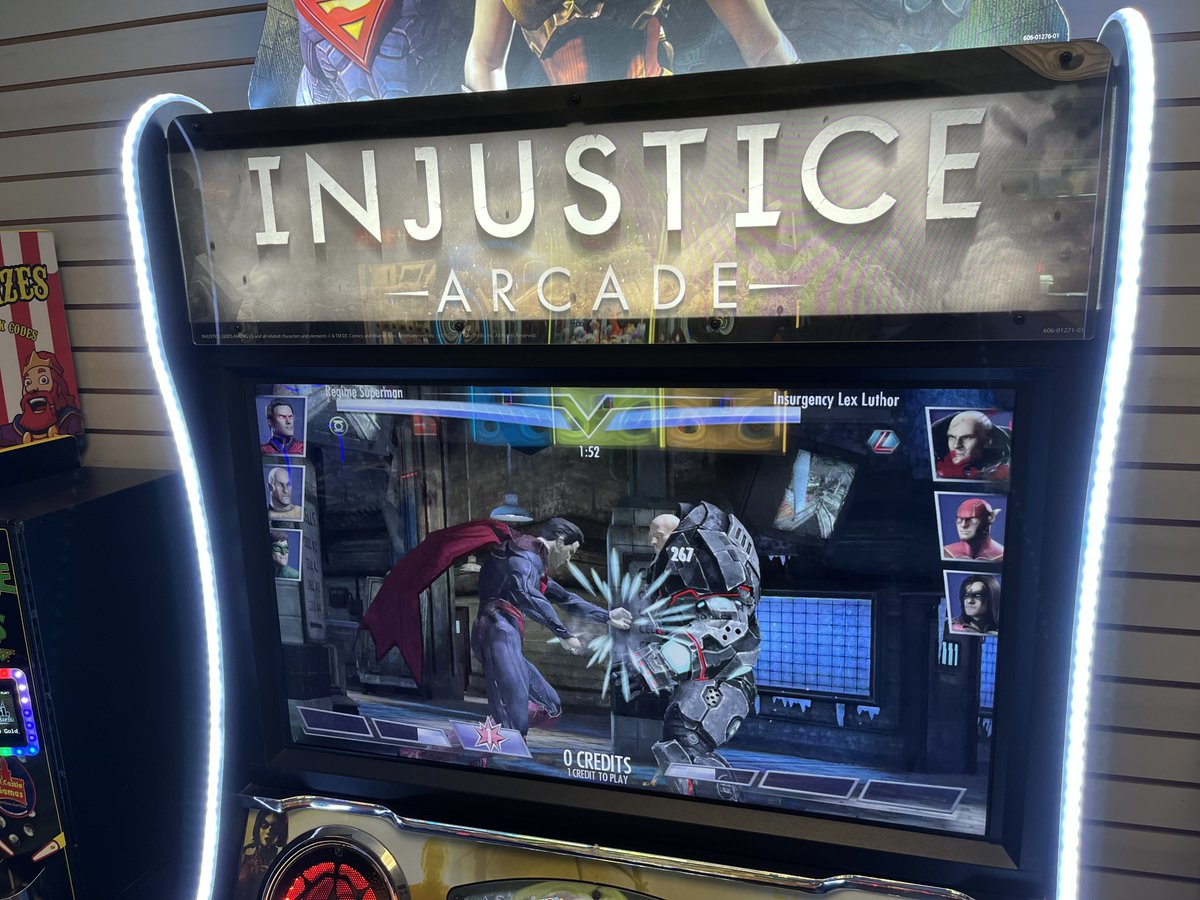 BrookfieldSq's tweet photo. Test your gaming skills at the new Castlecade! 🕹️ 🎮 Featuring a combination of classic and modern arcade games (And of course, PINBALL!), experience the exciting family fun at the Brookfield Square Food Court next to Learning Express 🙌 
https://t.co/n5diMuOx2E https://t.co/OvFEm00RQ7