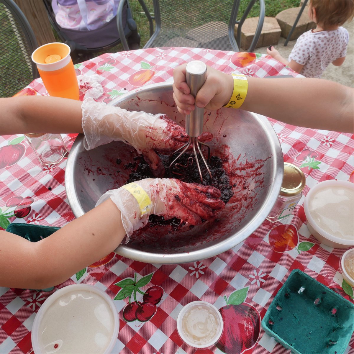 GardenOfEveFarm's tweet photo. Smiling and Jamming at the same time, what a fun class it was.
Up next is "Wild & Wonderful Watermelons" , pre-registration required
#cooking #kids #tots #gardenofeve #kidsactivities #farm #LIFarms #northfork
https://t.co/3ziRd0bXag https://t.co/KrPV5qjn7T