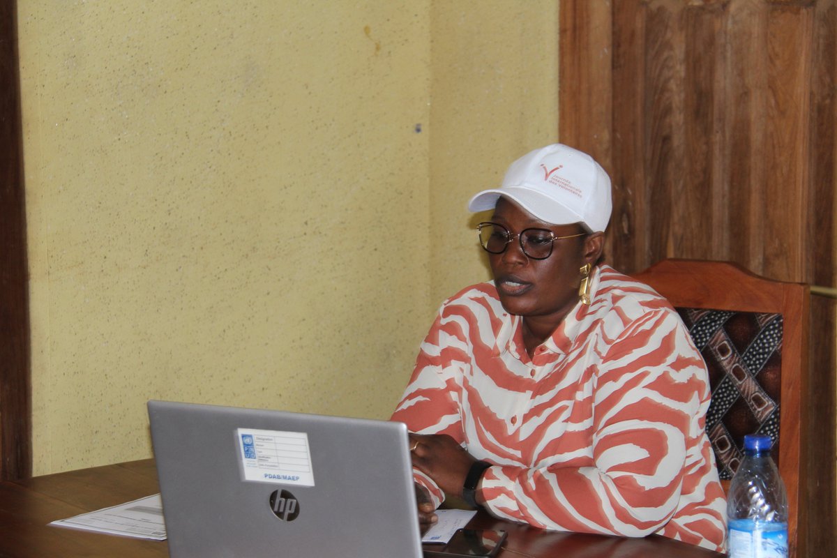 PNUDBenin's tweet photo. L’accès au foncier étant une contrainte pour les jeunes entrepreneurs, le projet a signé un protocole d’accord avec l’Agence Nationale du Domaine &amp; du Foncier #ANDF pour appuyer les jeunes. Accompagnement de 30 promoteurs pour l’obtention du titre foncier &amp; l’accès au financement https://t.co/fksaYWYIEu
