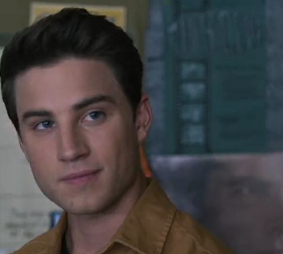 MagnoliaSource's tweet photo. "Chip is just like Mr. America. Every time he smiles, Everyone is just like, Chip is the best. You know? And that's like... That's who Chip is."  -- From the "Meet the boys" video posted via @PLLonMax! 
#PLLOriginalSin https://t.co/fM4Awg79GD