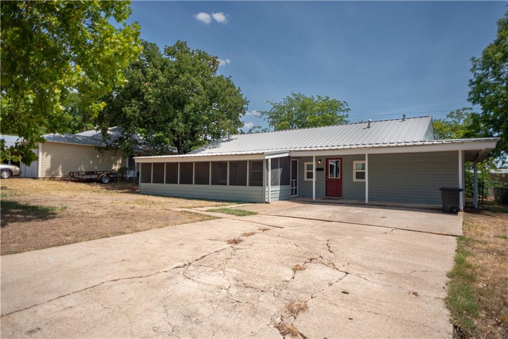 AGeorgeTX's tweet photo. See a virtual tour of my newest #listing 2518 Jackson Drive #Gatesville #TX  https://t.co/ECwcfZ4N63 https://t.co/miP7nQFjhp