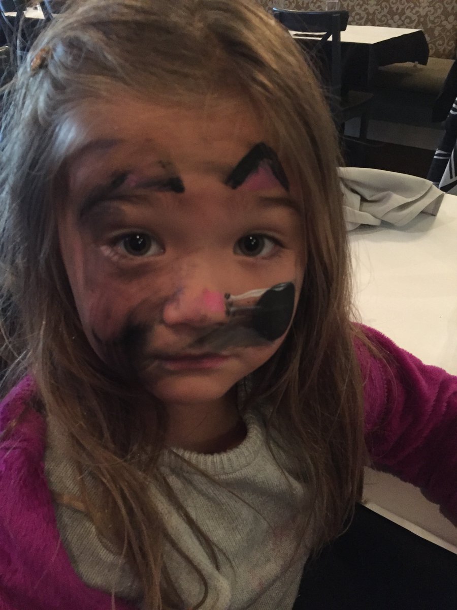 KenFreestone's tweet photo. When the first attempt at makeup goes really bad...

#kids #funnykids #badmakeup https://t.co/0VeYOnq4FF