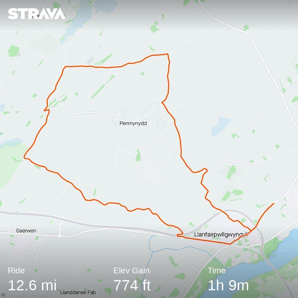 Bechdankaus's tweet photo. @Keep_Wales_Tidy Pick and Pedal #ride1 - Penmynydd pilot scheme running for the next 6 weeks on #YnysMôn half a bagful of mostly recycling cast off &amp; a few of the regular offenders https://t.co/msYQ1VodKX