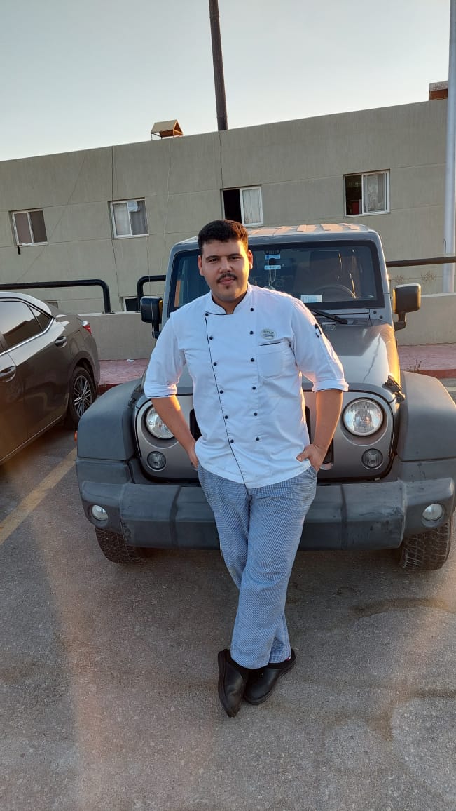 #ابتسموا ...
فكلنا لسنا بخير ،
ولكننا نبحث عن الخير في ابتسامات من #نحب 
@الجميع