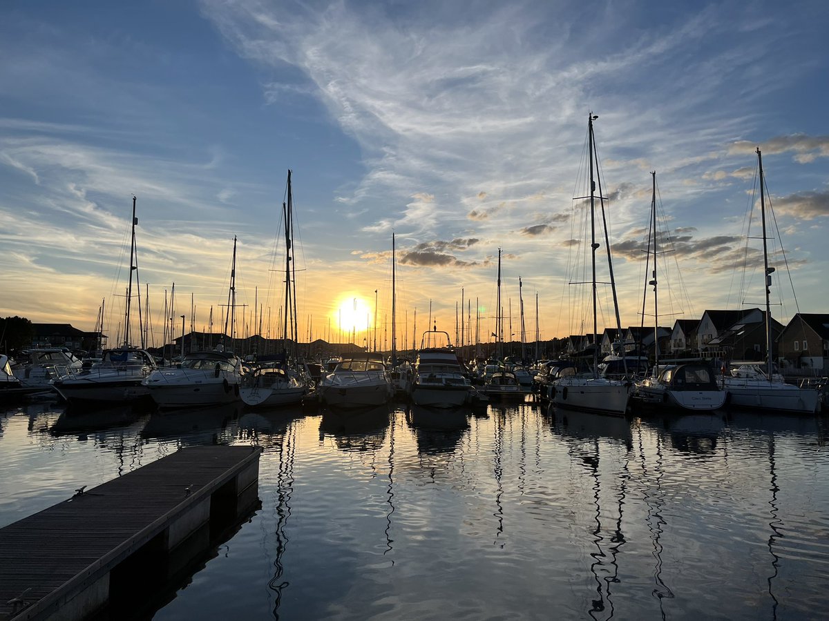 The sun is setting tonight on another Davis #caravan adventure. We’ve had a really lovely restful time <a href="/candmclub/">Caravan and Motorhome Club</a> Rookesbury. Tomorrow it’s time to #hitchup &amp; get back to #wales #touring #caravannjng #ukstaycation #hampshire #portsmouth