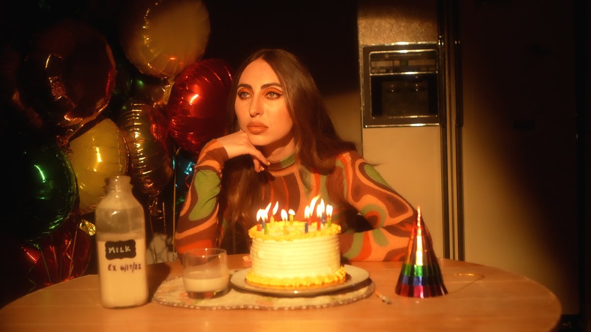 Jazzie Young x <a href="/ladygunn/">LADYGUNN</a> // bit.ly/3oVuZzh