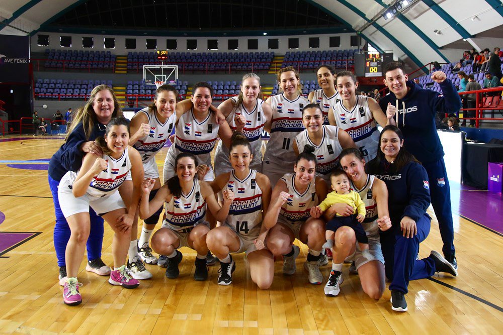 Victoria sufrida y con mucha garra frente a un excelente rival como fue Uruguay 🙌🏻, cuando las piernas no dan y no sale todo como uno planea es cuando la GARRA GUARANI nos hace  simplemente diferentes 🇵🇾Vamooos chicas,mañana una más 💪🏼🇵🇾 <a href="/selefempy/">Selección Paraguaya de Basket 🇵🇾</a>