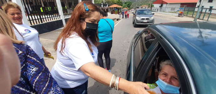 Por los 412 años del Santo Cristo de La Grita el equipo de la #ZET junto a su directora <a href="/Berzabethg1/">Berzabethgandicaoficial</a> acompañan las rutas de los peregrinos! De la mano del Gobernador <a href="/FreddyBernal/">Freddy Bernal</a> y su esposa <a href="/KaremDeBernal/">Karem Durán de Bernal</a> y la <a href="/Gob_Tachira/">Gobernación del estado Táchira</a> 
<a href="/NicolasMaduro/">Nicolás Maduro</a> 
@MPPEDUCACION 
<a href="/_LaAvanzadora/">Yelitze Santaella</a>