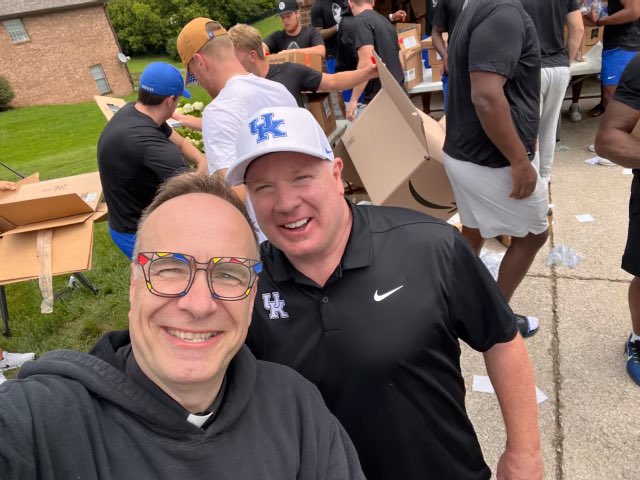 I am so proud of this team! We took the afternoon off to help unpack thousands of boxes donated to <a href="/JimSichko/">Father Jim Sichko</a> for the people affected by the floods in eastern Kentucky. It was a total team effort and we were amazed by all of the generosity shown from all over the country. #GoCats