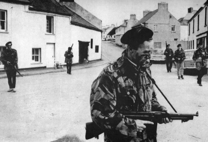 MichaelMcLn's tweet image. My grandfather "Pipe" McLaughlin was a 50s &amp;amp; 60s republican. He seen the civil rights movement as a potential vehicle for a peaceful journey towards Irish Unity and equality. The orange state smashed the civil rights movement, this is him armed a in 72 he knew war was inevitable.