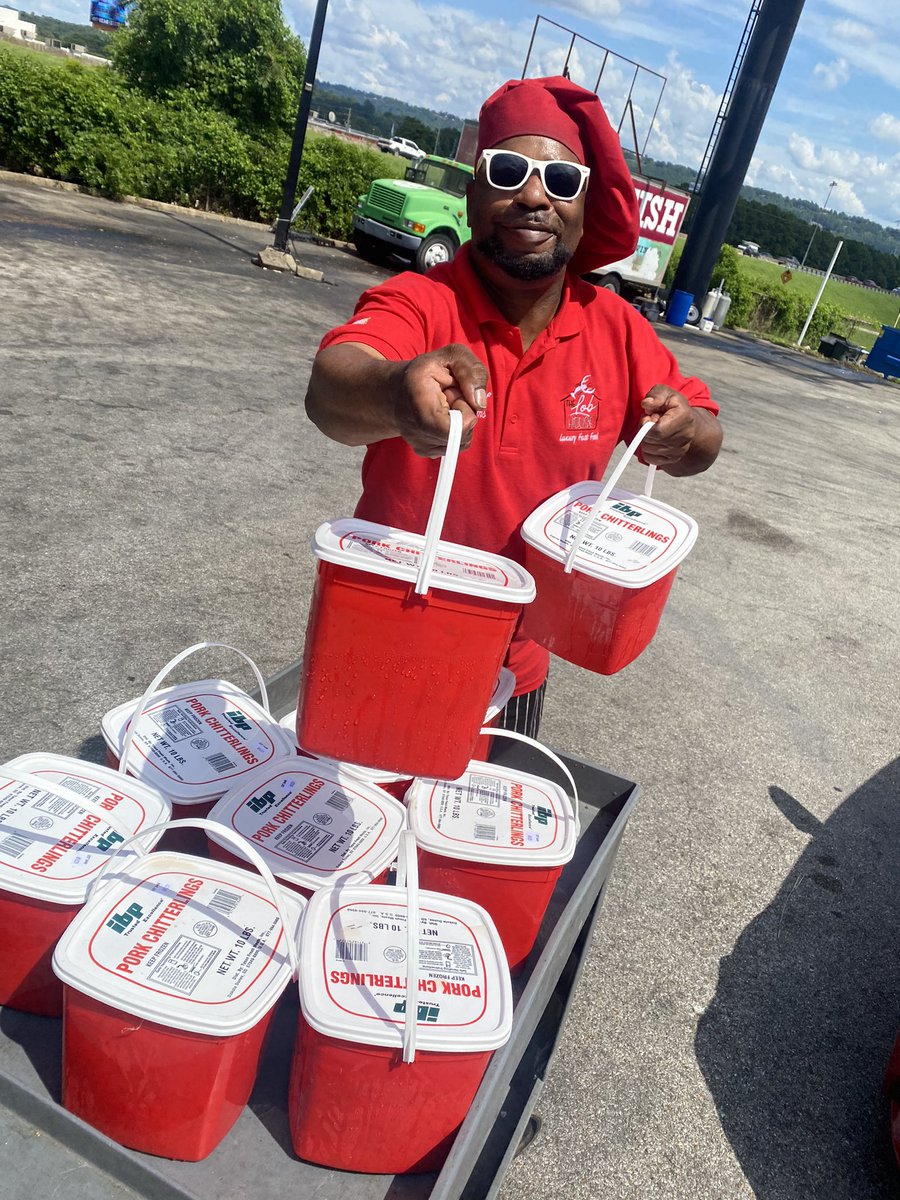 LobFast's tweet image. WE GOT MORE CHITTERLINGS!!!!