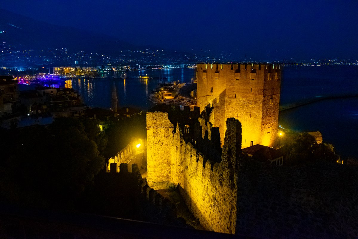 CollectionBety's tweet image. GM my frens! 
Have you ever been Alanya?

#nftart #nft #nftcollector #NFTCollection #NFTGiveaways #NFTs #nftart #NFTProject #NFTartist #nft #OpenSeaNFT #photography #photooftheday #photographers #castle #alanya #antalya #scene #NightPhotography