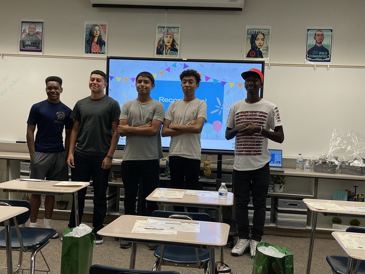 S_Pendergraph's tweet photo. Youth Leadership Academy’s new student members.  Congratulations to you all, and a big thank you to Reach Out for the program support. https://t.co/Xyh3GU07Vl