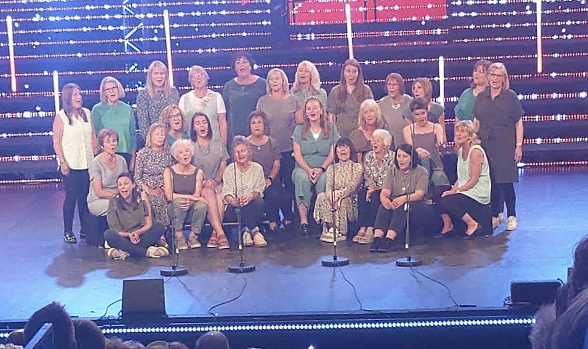 RhiannonTanlan's tweet photo. #Hwre 👏👏👏 #Llongyfarchiadau @sarnhllefaru @eisteddfod #Ceredigion2022 😃 @elinygarn https://t.co/2yzTIbeZH9