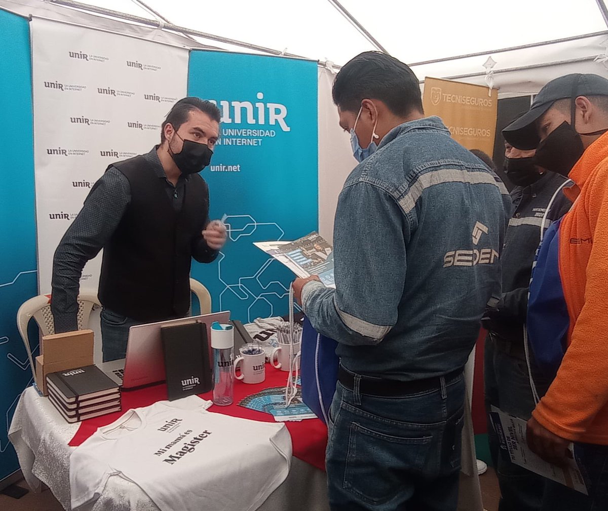 UNIR_Ecuador's tweet photo. 🆕 HOY || 
@UNIRuniversidad participa en la feria académica de la empresa #SEDEMI, con la cual tenemos un #convenio de colaboración para impulsar la profesionalización de los trabajadores. https://t.co/QvZcofzjuC