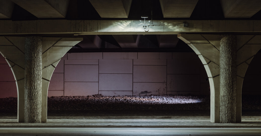ourcomcircle's tweet photo. Great article on how Houston has handled its challenges with homelessness.

https://t.co/U2COUujzLG

#homeless #houston #hunger #love https://t.co/9FWhGoAbDC