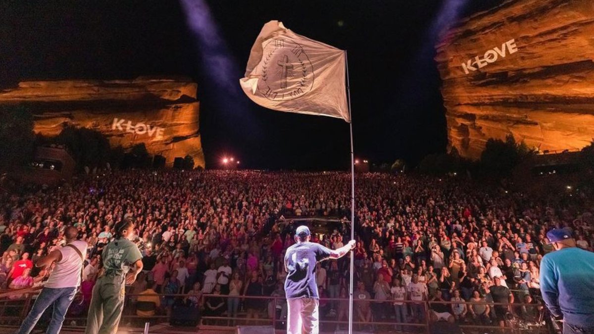 tobymac's tweet photo. Sold out night @RedRocksCO with so many great artists &amp; @kloveradio
Arguably the best music venue in the world. The people who came out made it special though…ain’t no doubt!!!
📷 Velasco Visuals
@awakeningevents https://t.co/Id9AR8fGE5