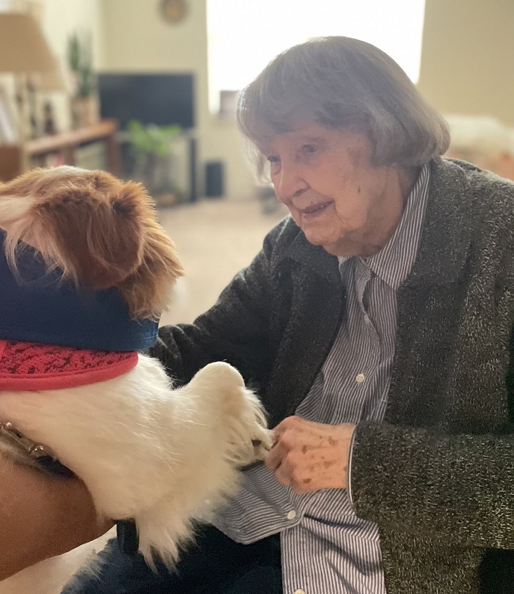 WillowsatFF's tweet photo. Our friends Katie and Bella from Love on a Leash came to give us kisses and make us smile. 🐶🙂 https://t.co/NtZFBGa2aI
