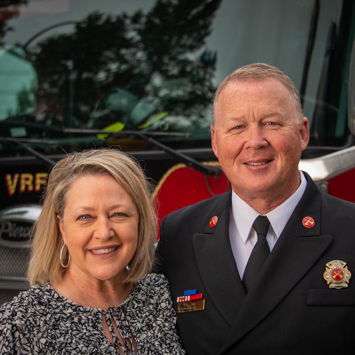 firedogphotos's tweet photo. Big thanks to Battalion Chief Connell on his 29 years of service with Valley Regional Fire Authority.
@ValleyFire @LearyFF @CrackylM @Brooke_Pinkk #firechief #vrfa https://t.co/RMIPPWiSEP