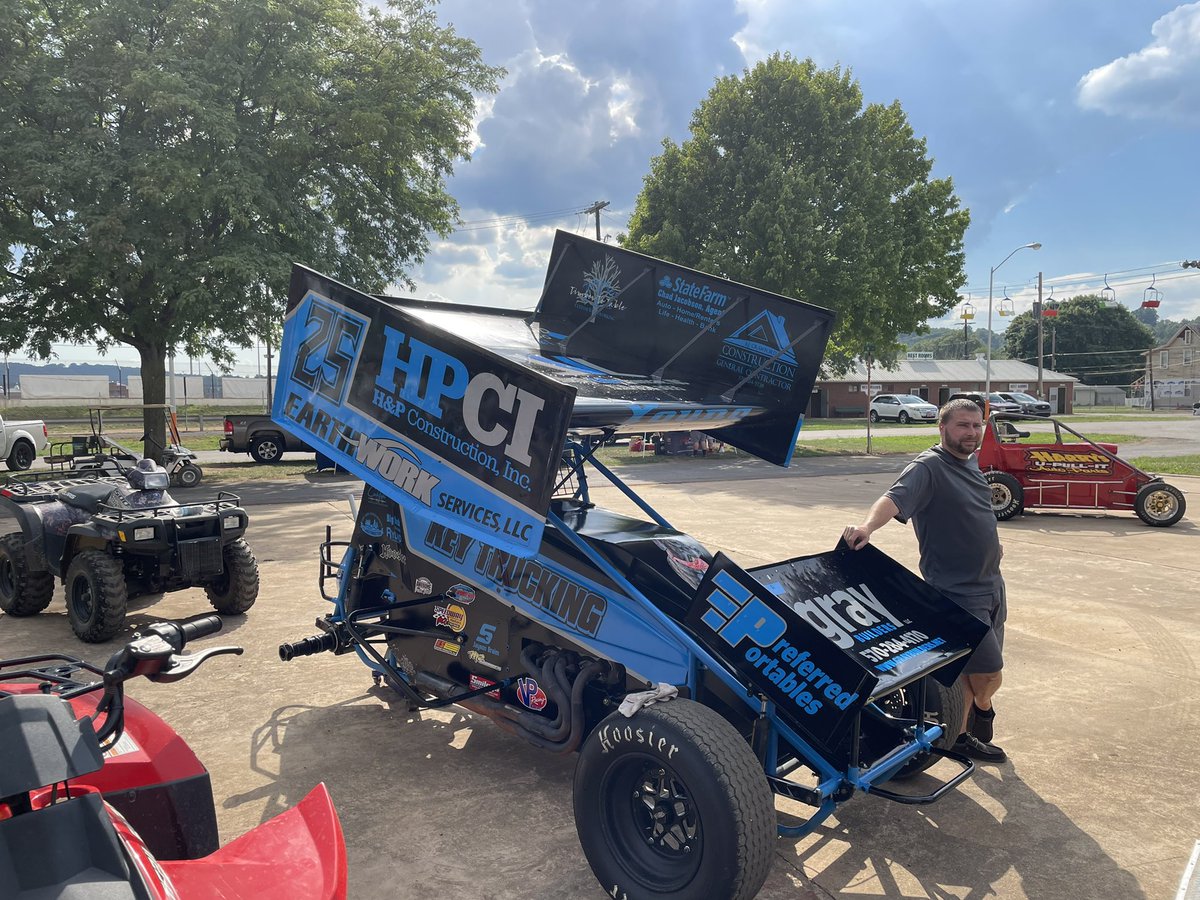 Pits are filling up, beautiful night for racing!