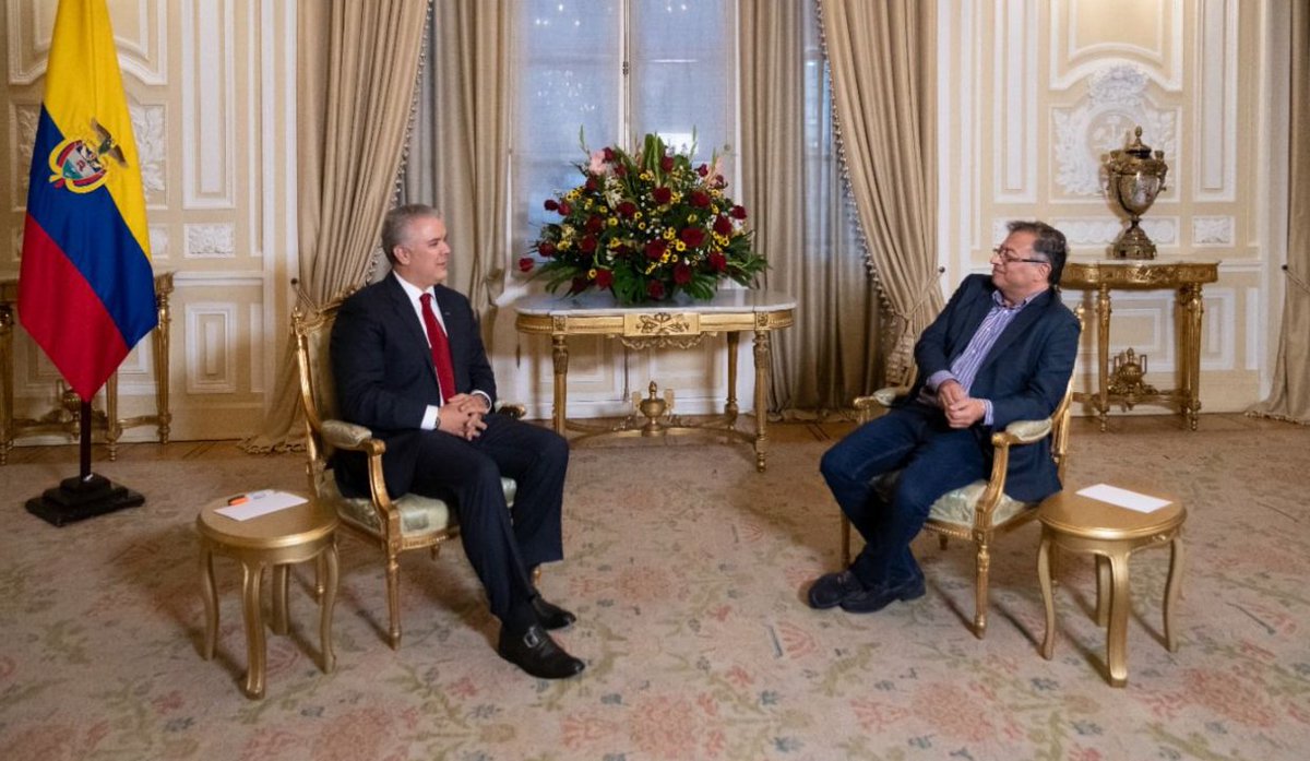 🗒️ 🇨🇴 Esta semana se presentó el informe final del empalme presidencial para la transición de gobierno en Colombia. De esta forma queda todo preparado para el inicio de la presidencia de Gustavo Petro y Francia Márquez. 

✍️ <a href="/FlorTursi/">Flor Tursi Colombo</a> 

🔗miradasdelsurglobal.com/informe-de-emp…