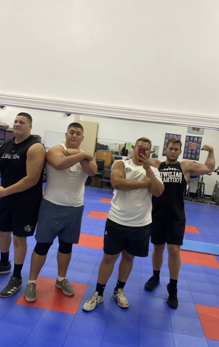 #Fab4 Summer football workouts are always better with these guys!!! <a href="/LoganMurphy67/">Logan Murphy</a> and I will miss  <a href="/RichardsBlaize/">Blaize Richards</a> <a href="/aaronmartire23/">aaron martire</a> Good luck <a href="/WJFootball/">W&J Football</a> <a href="/EdinboroFB/">Edinboro Football</a>