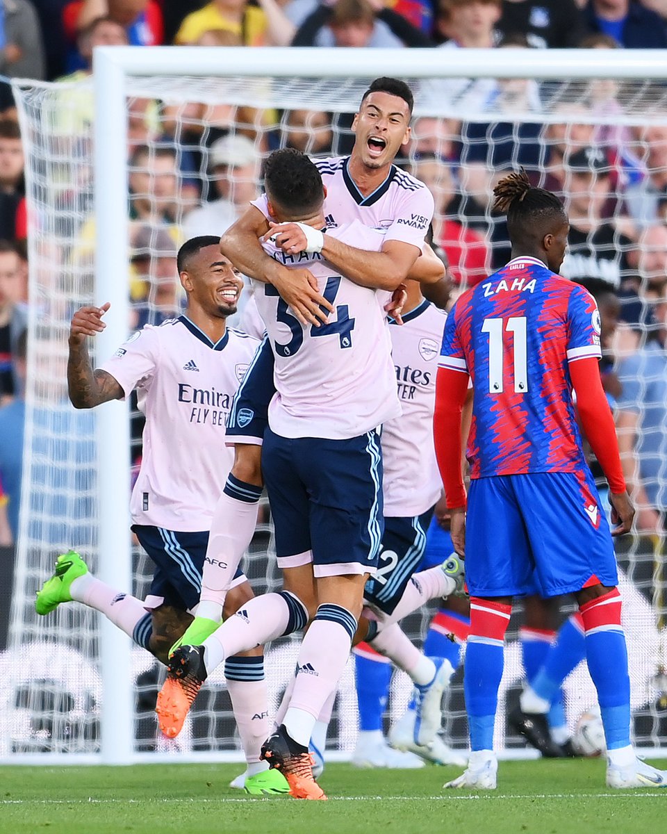 Premier Lig Türkiye (@EnPremierLig) on Twitter photo 2022-08-05 20:58:23 #PremierLeague’de sezonun ilk 3 puanını #CrystalPalace’ı 0-2 yenen #Arsenal kazandı.
⚽️ Martinelli 20’
⚽️ Guehi (k.k) 85’ #PremierLeague’de sezonun ilk 3 puanını #CrystalPalace’ı 0-2 yenen #Arsenal kazandı.
⚽️ Martinelli 20’
⚽️ Guehi (k.k) 85’