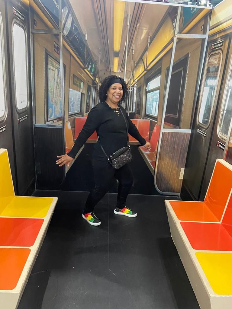 mytombos's tweet photo. Cool Mums wear Tombo 👟 https://t.co/Yev8046Alv