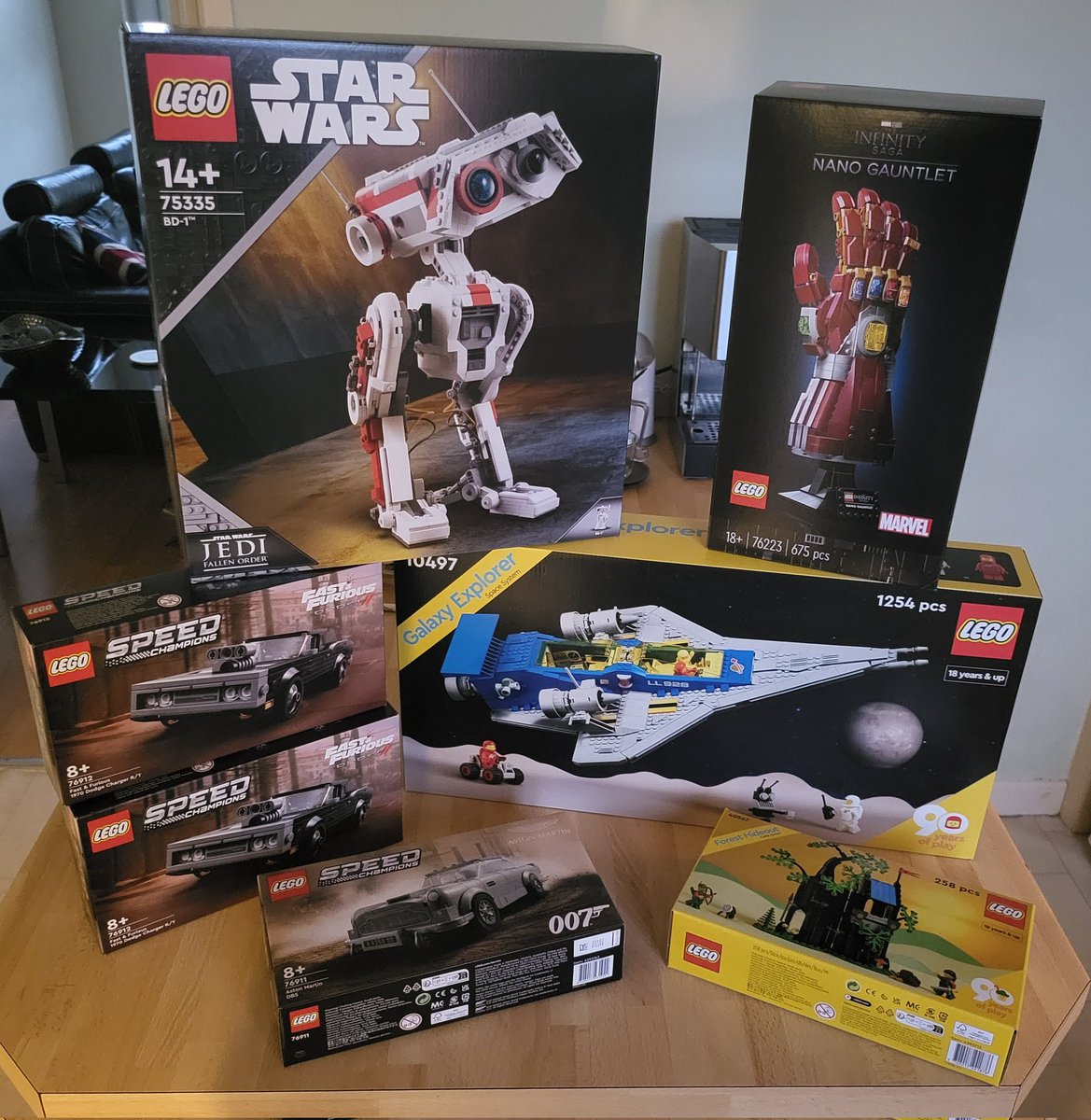 led0073's tweet photo. #lego #LegoStarWars #lego007 #legogalaxyexplorer I may be a little busy over the weekend. https://t.co/FD7QUNPC8k