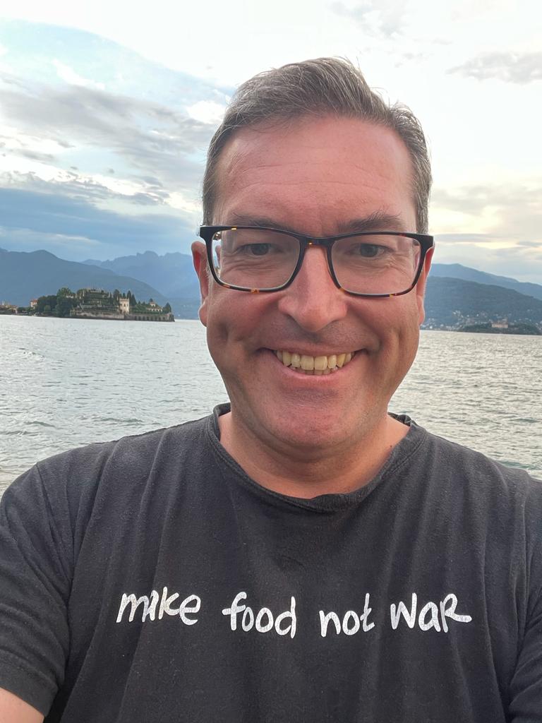 benedictrogers's tweet photo. My message to #CCP #China (on my T-shirt).

Seriously, I think it is a good idea. You are better at it. After all, it was in China I learned to "bao jaozi"

♥️🙏 https://t.co/UHkrAwlU8J