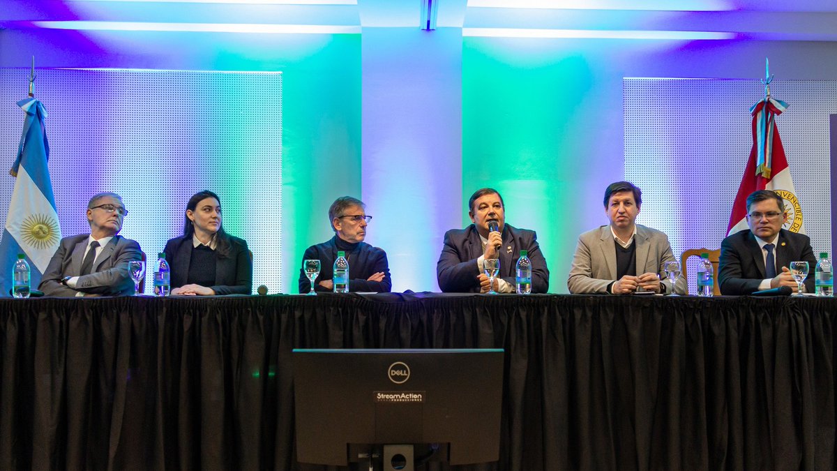 CienciaSantaFe's tweet photo. #ForoDeCapital | Participamos de la 14° edición del Foro de Capital para la Innovación, realizado este jueves en Santa Fe.

🚀️ Durante la Cumbre de Inversión, las 6 startups seleccionadas este año se reunieron con potenciales inversores interesados en acompañar su crecimiento. https://t.co/1VeNnJwDjR