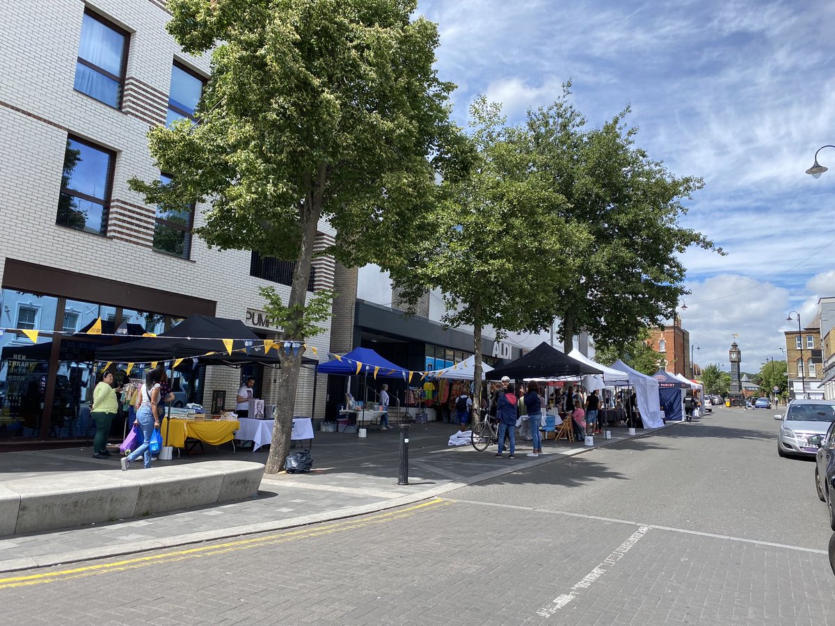 The South Norwood Clocktower Market returns TOMORROW 10am-4pm on Station road. Come down for a browse, support local 🙌