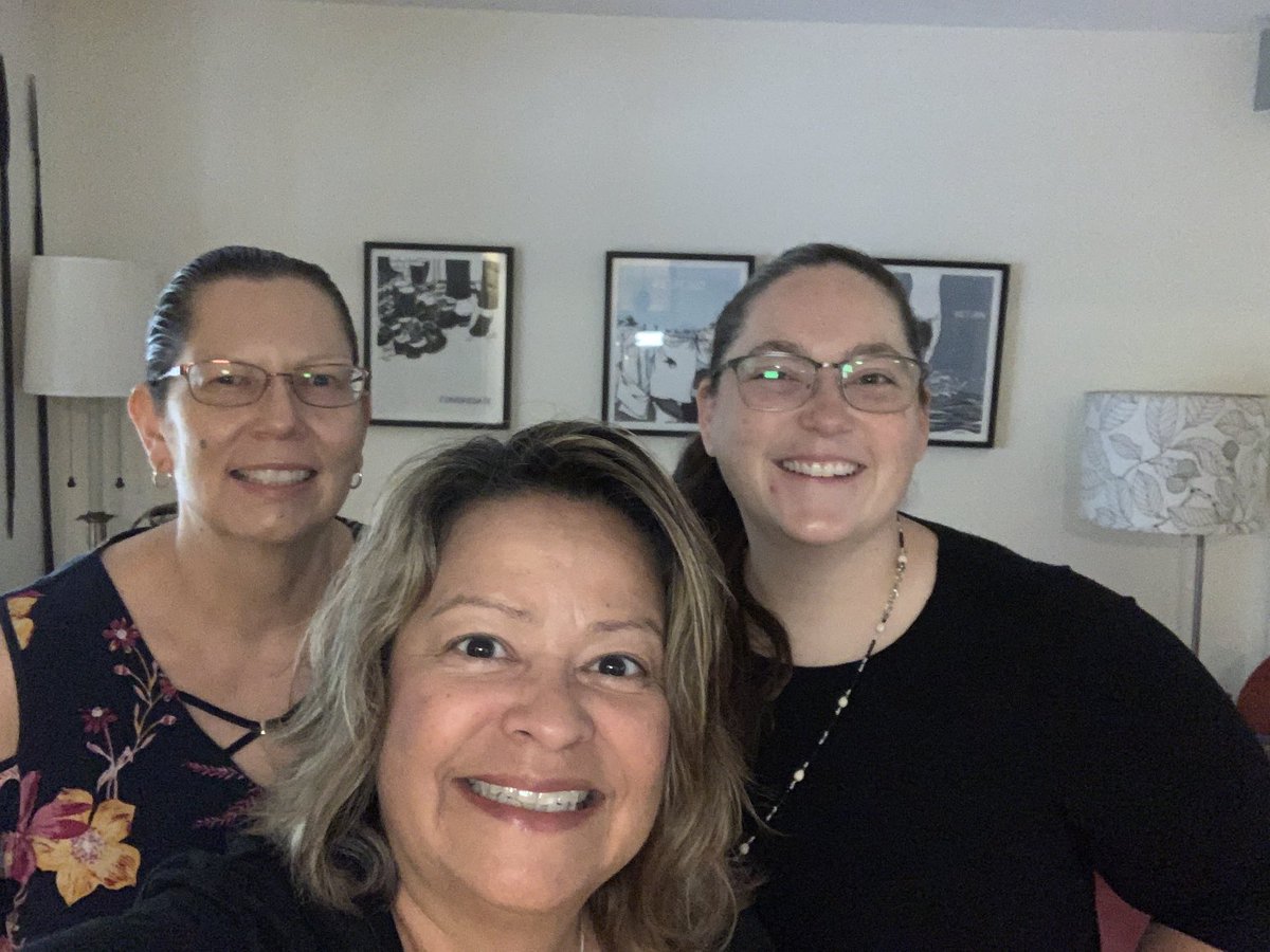 WriterAPage's tweet image. Day 2 begins with ⁦@MCroninWrites⁩ ⁦@molly_katheryn⁩ @TheWritingBarn⁩! Breakfast tacos, morning meetings learning about children’s writing and illustrating. ❤️📚#wndb #nativeintensive #nativekidlit #nativetwitter