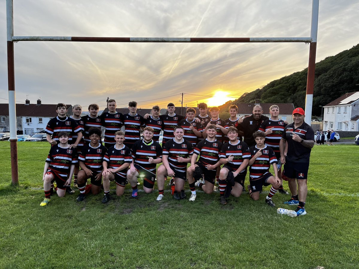 Great start to the season with a tough outing at <a href="/baglan_rfc/">Baglan RFC 🐗</a> youth. A massive shift from this young, fresh squad. 1st W on the road. 👍🤘#rugby #effort #proud #BoisYLlan⚫️🔴⚪️ <a href="/RFCLlangennech/">Llangennech RFC</a>