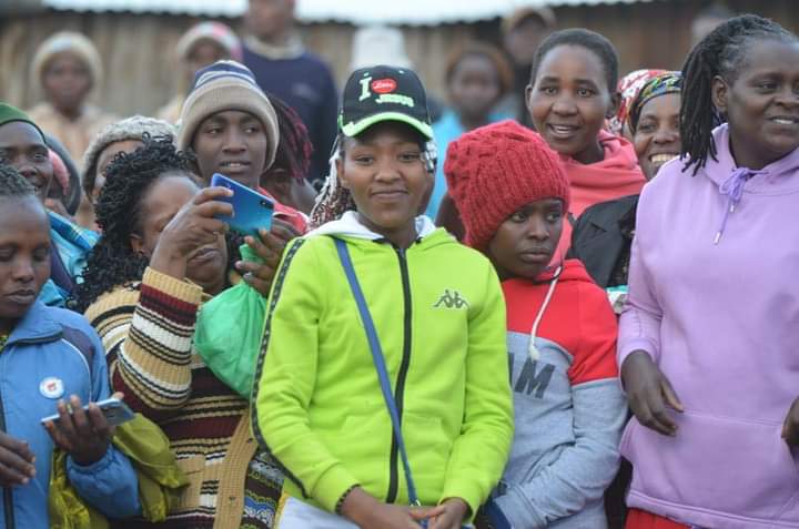KituiNiNyumbani's tweet photo. When the mother is happy the rest of the city get happier. Kweli #GavanaNiMama.
@susankihika
#ChamaNiUda
#MpangoNiBottomUp #KenyaKwanzaMegaRally https://t.co/292RzPPTs6