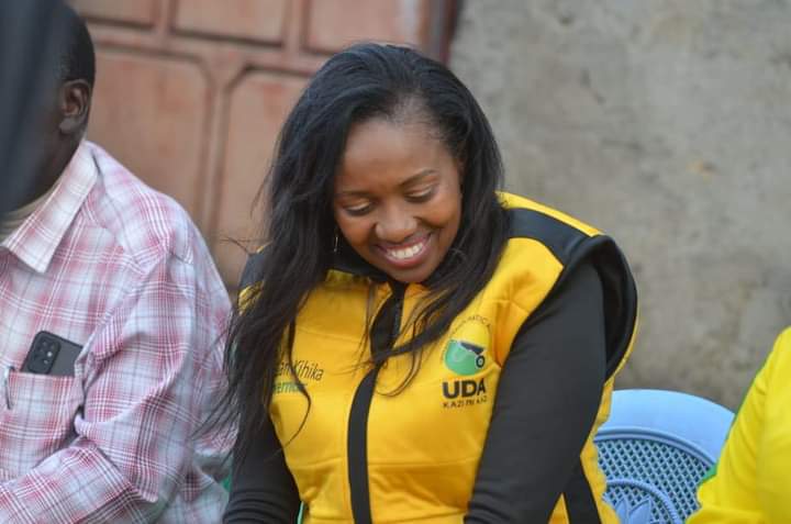 KituiNiNyumbani's tweet photo. When the mother is happy the rest of the city get happier. Kweli #GavanaNiMama.
@susankihika
#ChamaNiUda
#MpangoNiBottomUp #KenyaKwanzaMegaRally https://t.co/292RzPPTs6
