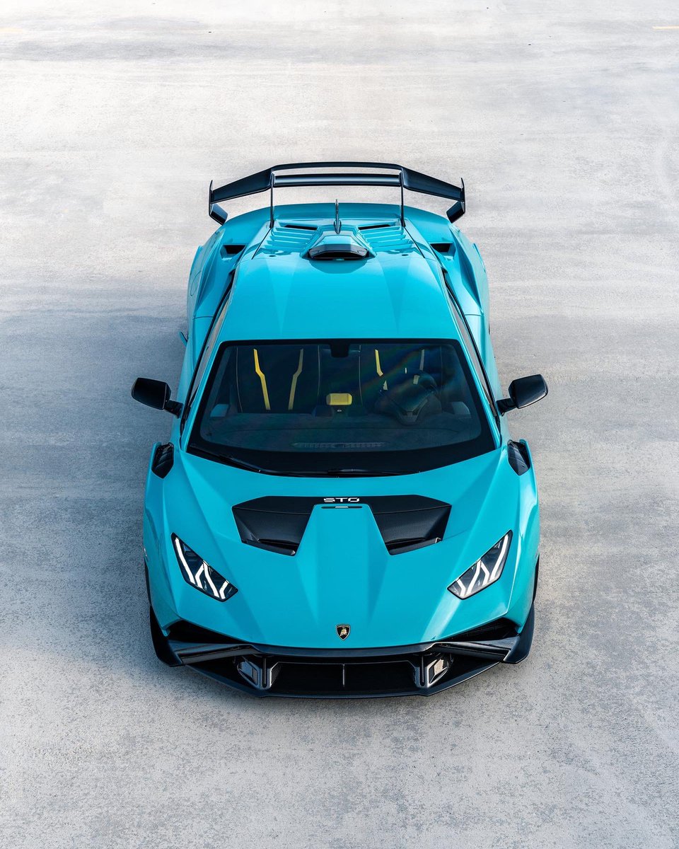 KFLETCH___'s tweet photo. Recently with the Miami Blue Lamborghini STO! https://t.co/Zm7A43xLwu