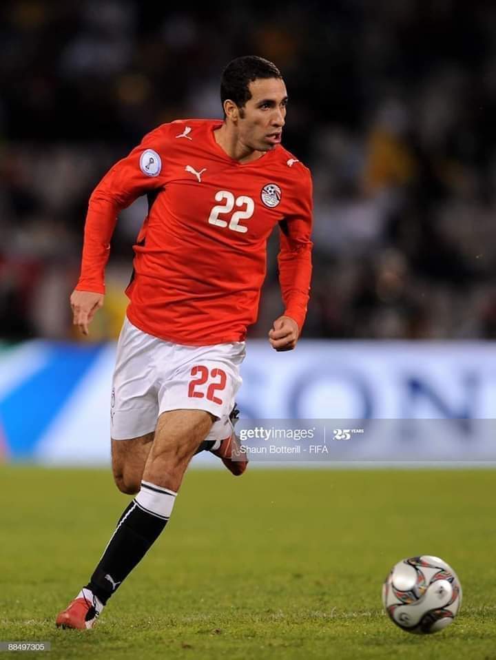 GhareebJh's tweet photo. أبو تريكة شفناه بيلاعب البرازيل مرتين و بيهينهم كورة ، بيبيع المية فى حارة السقايين حرفياً و بيعمل سبعات و كبارى واسيستات ، شوفناه بيلاعب ايطاليا بطل العالم و اقوى فلسفة دفاعية وهو هادى خالص كأنه بيلاعب سكر الحوامدية ، ١
تريكه يا أجمل حلم عشناه ⁦❤️⁩⁦
#ادعم_قرارات_الاهلي https://t.co/YwinHTerYb